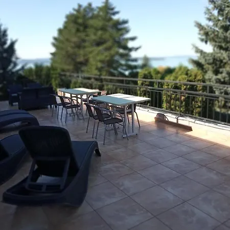 博格拉畔兹奥酒店 Balatonföldvár